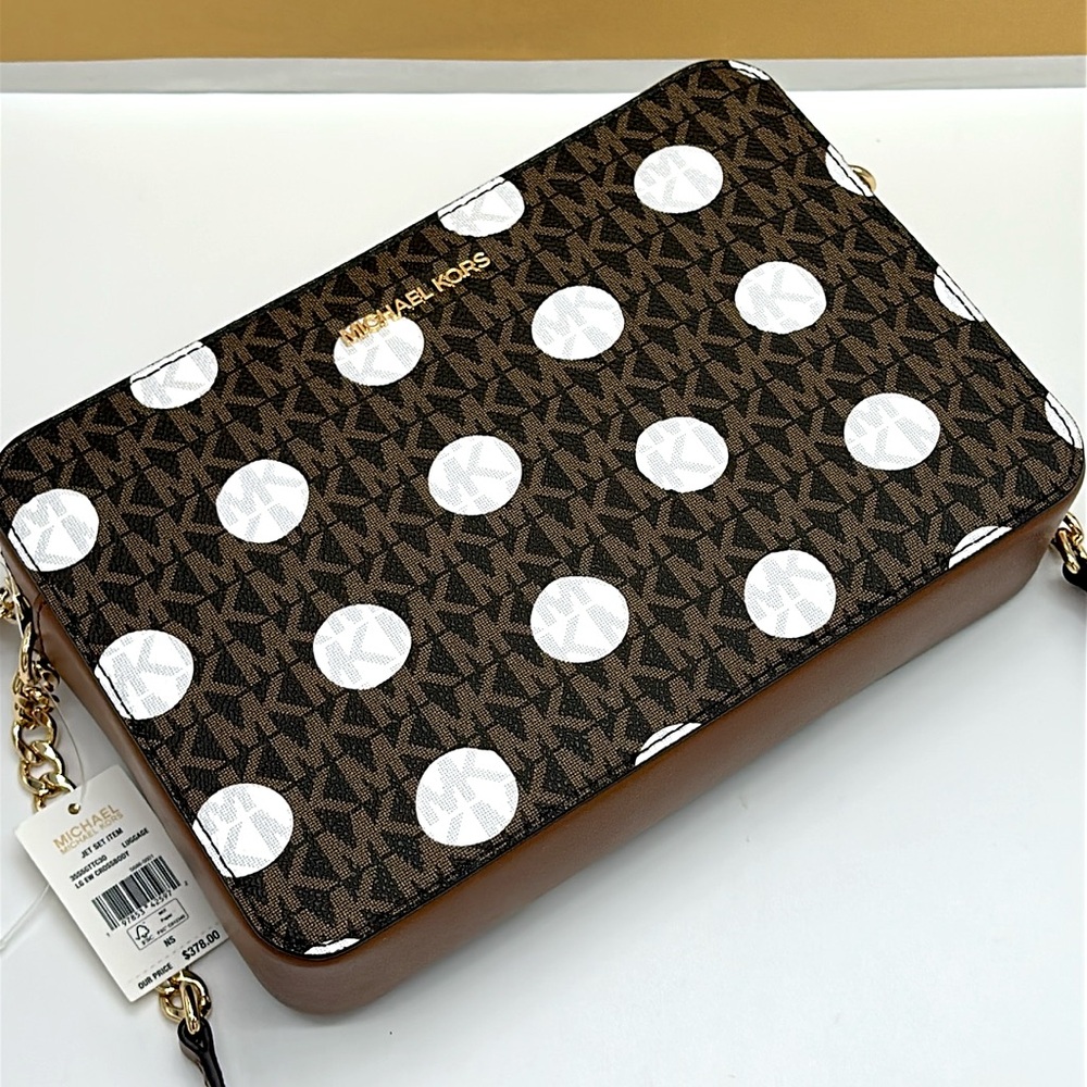 MICHAEL KORS
Jet Set Large East West Zip Printed Logo Crossbody Bag
Luggage - Picture 12 of 12